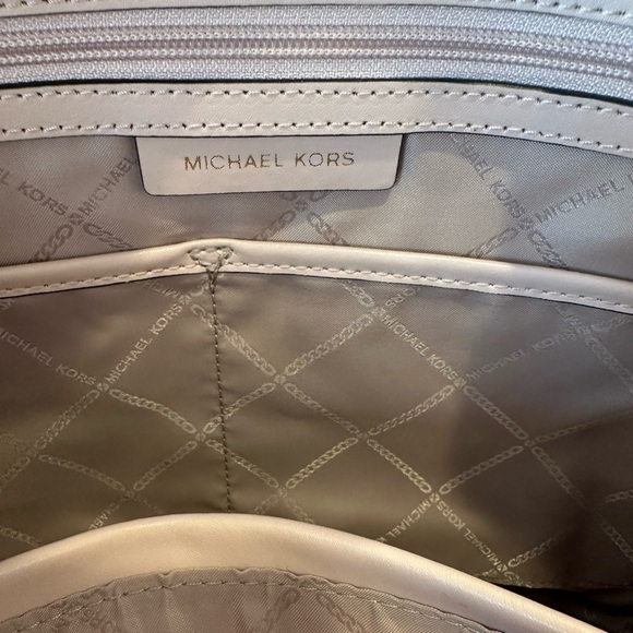 Michael Kors Pink Bag - Picture 11 of 16